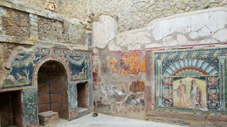 In-text horizontal body image showing the House of Neptune and Amphitrite mosaic for the Exploring Herculaneum Ruins travel guide by Don Peter.