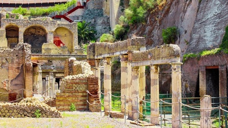 In-text horizontal body image showcasing the actual archaeological ruins for the Exploring Herculaneum Ruins travel guide by Don Peter.